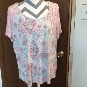 Women's Patterned Top